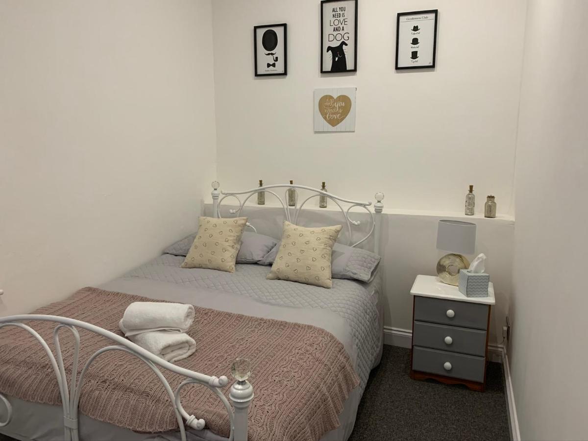 Cosy Rooms In Taunton Εξωτερικό φωτογραφία